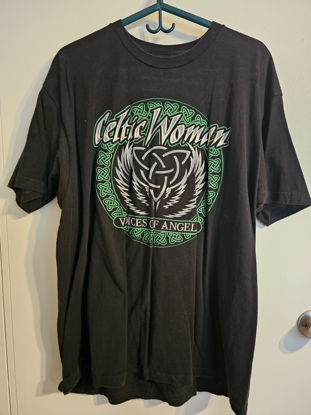 Celtic Woman 2017 Voices Of Angels Tour Tee Size XL EUC